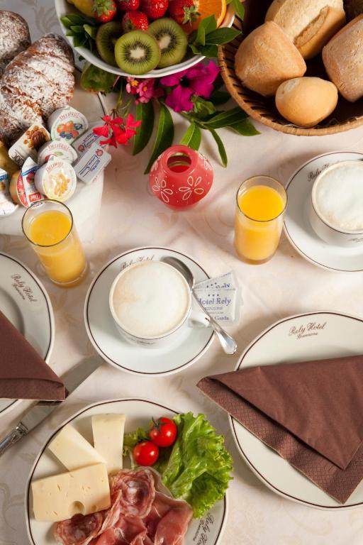 Hotel Residence Rely برنزوني سول جاردا المظهر الخارجي الصورة